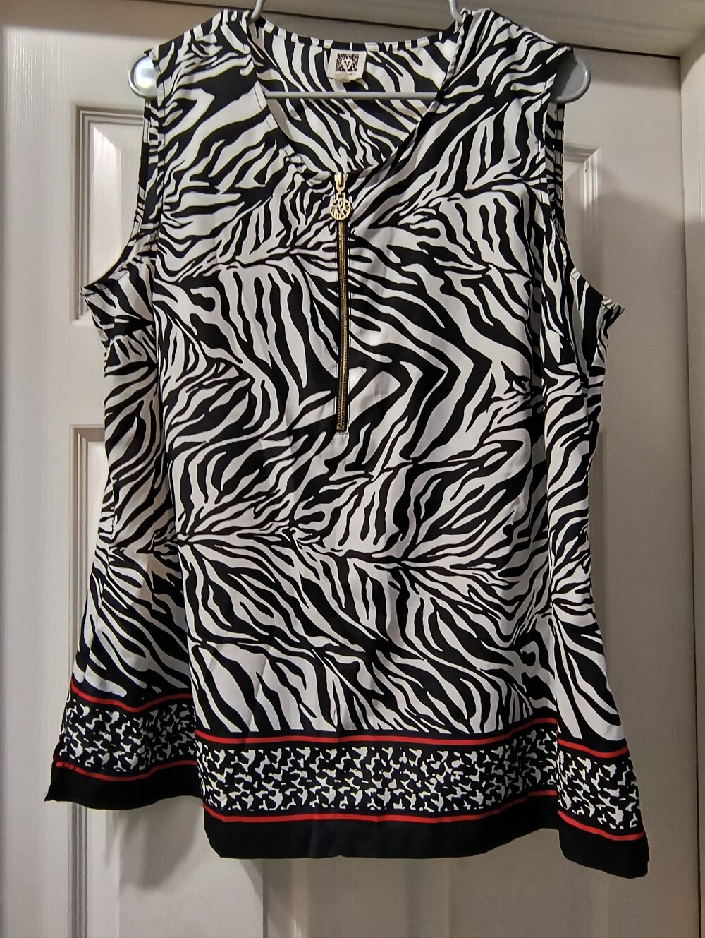 Anne Klein Animal-Print Sleeveless Flowy Top with Zip Accent sz 1X